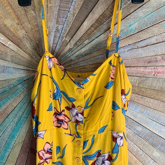 Yellow floral sundress - Picture 2 of 6